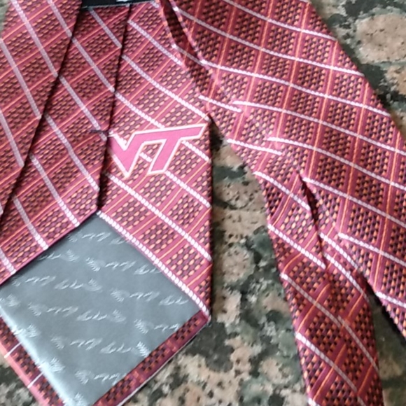 Tie - Picture 4 of 6